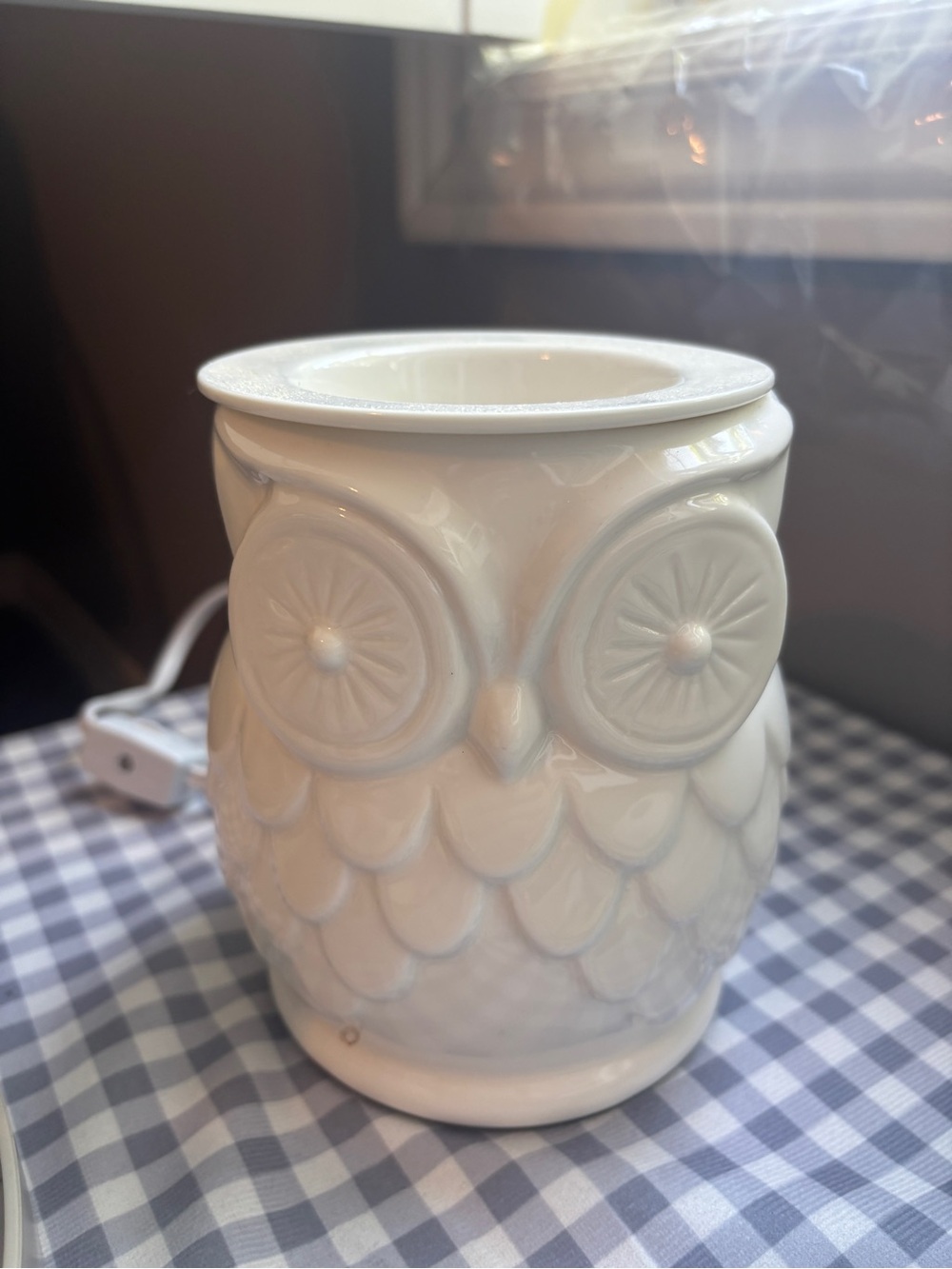 White Ceramic Owl Wax Warmer